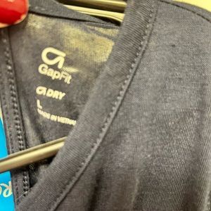 Sweat proof work out/casual navy blue shirt from Gap. Size L. Perfect condition
